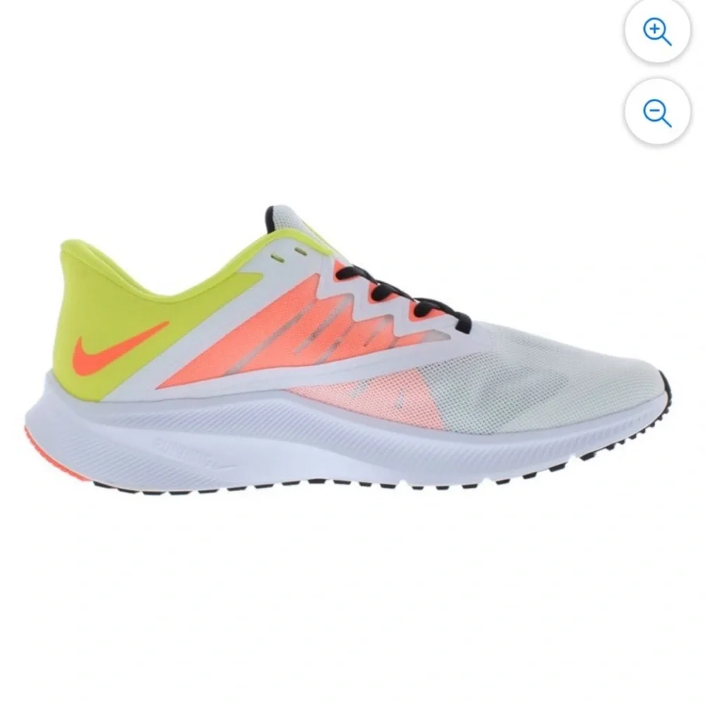 New Nike Quest 3 running sneakers $75